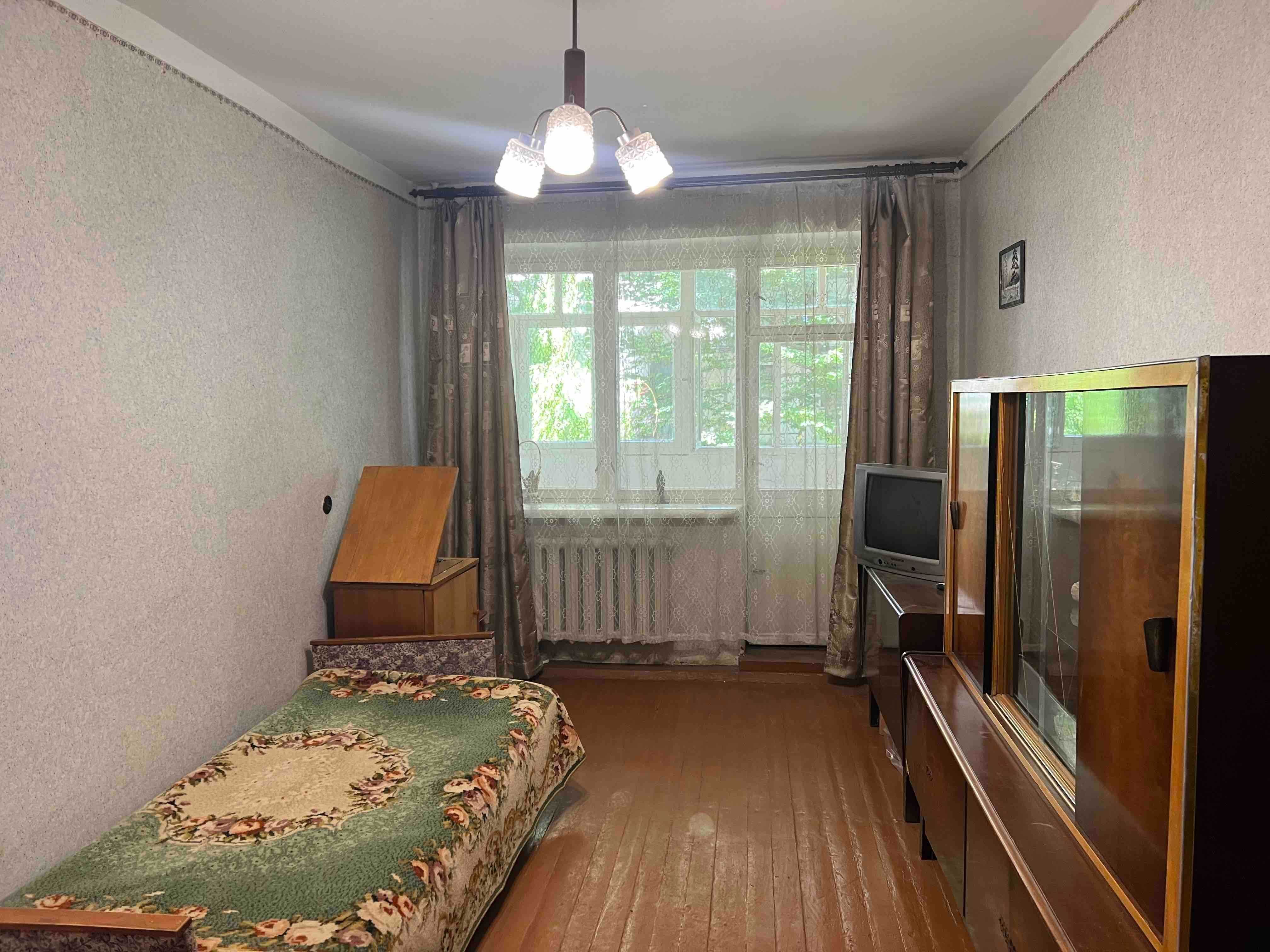 39626 продаж 3 кімнатної Хрущовки р-н Виставка