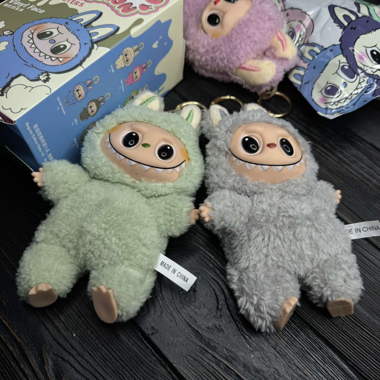 Лабубу LABUBU іграшка брелок сюрпиз