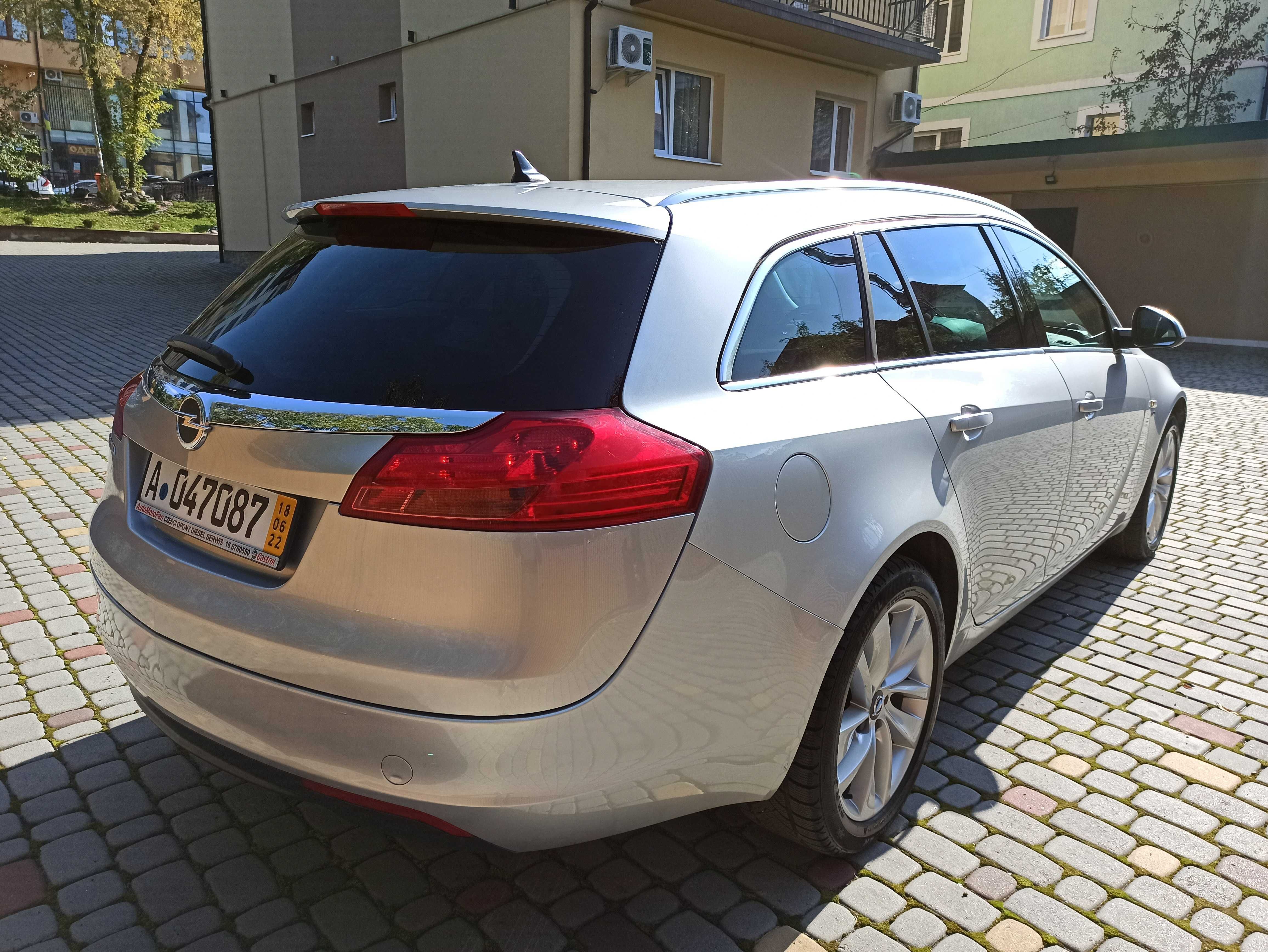 Продам Авто OPEL INSIGNIA SPORT TOURER 2.0CDTI 2012 Свежая с Германии