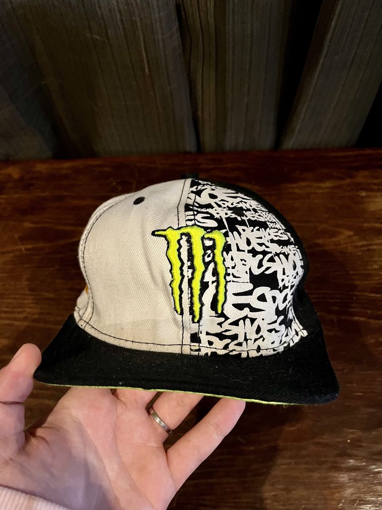 Cap/Snapback - Monster & DC