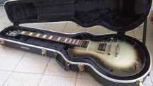 Guitarra Ibanez Art-2EX1, Seymour Duncand, trastes inox, hard case.