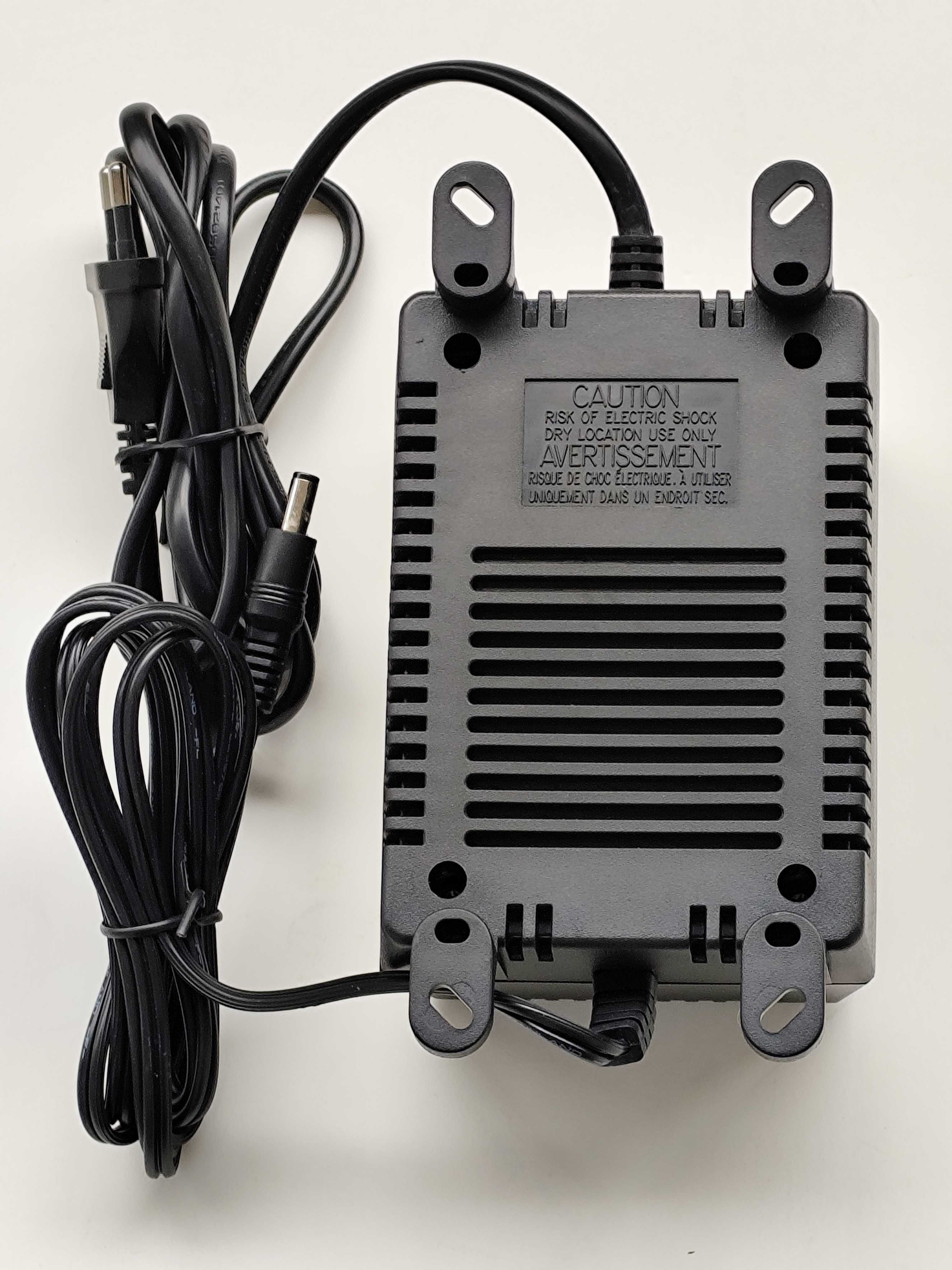 Fonte de Alimentação (Transformador) AC/AC 24V/2A (48VA) com caixa