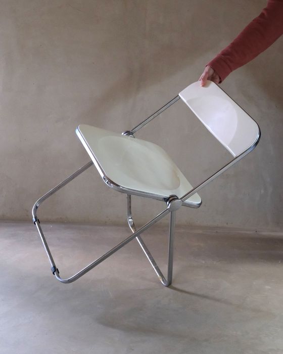 Pila - zestaw kultowych skladanych krzeseł space age