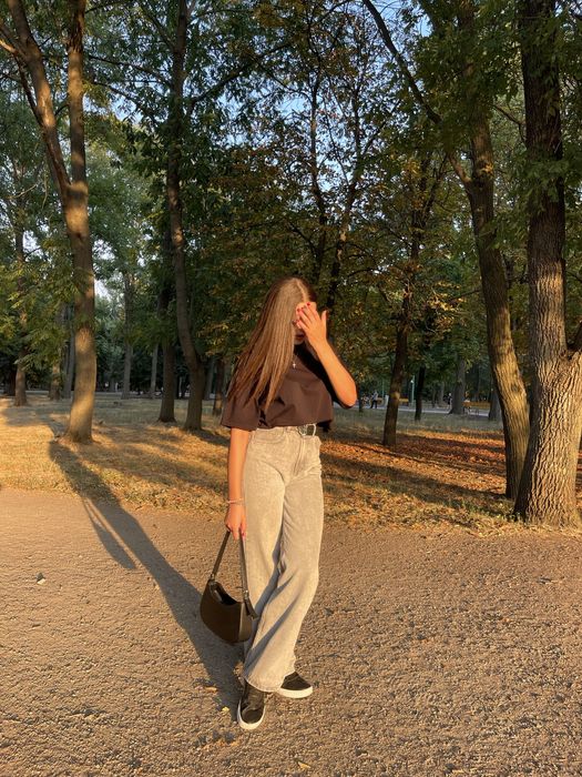 Жіночі сірі та сині джинси