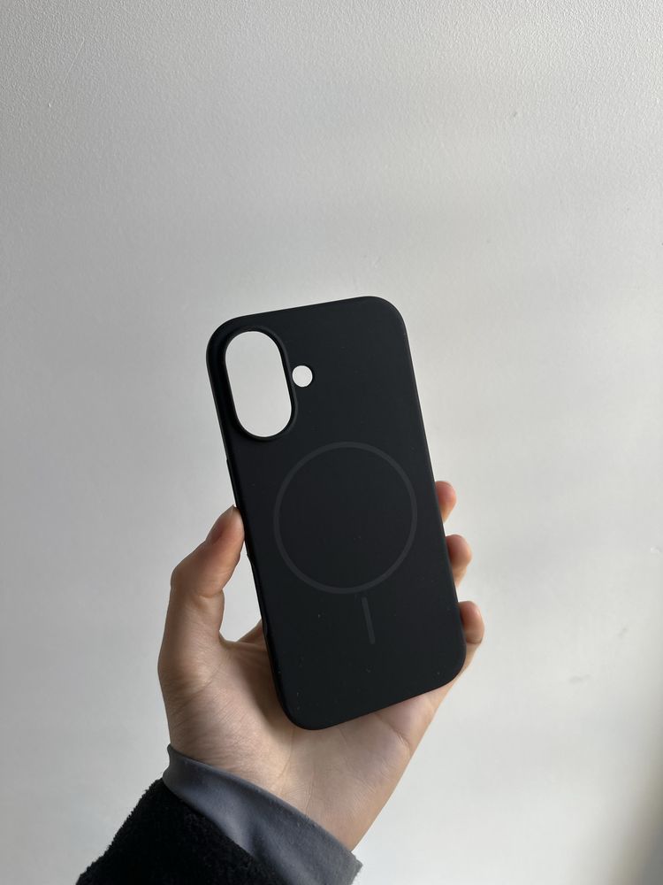 Szkło hartowane i etui silikonowe czarne MagSafe do IPHONE 16