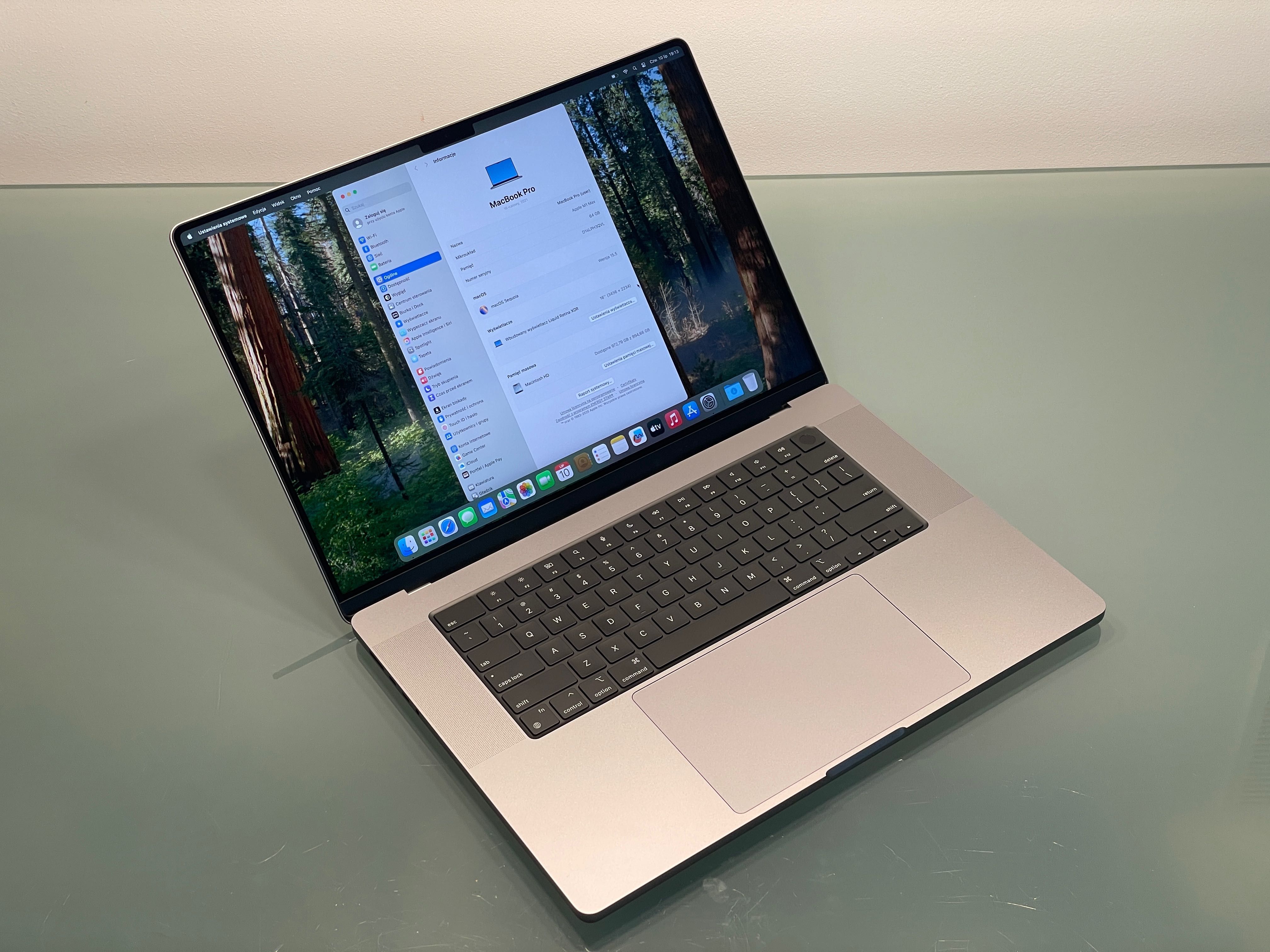 2021 MacBook Pro A2485 16" M1 MAX 64GB 1000GB