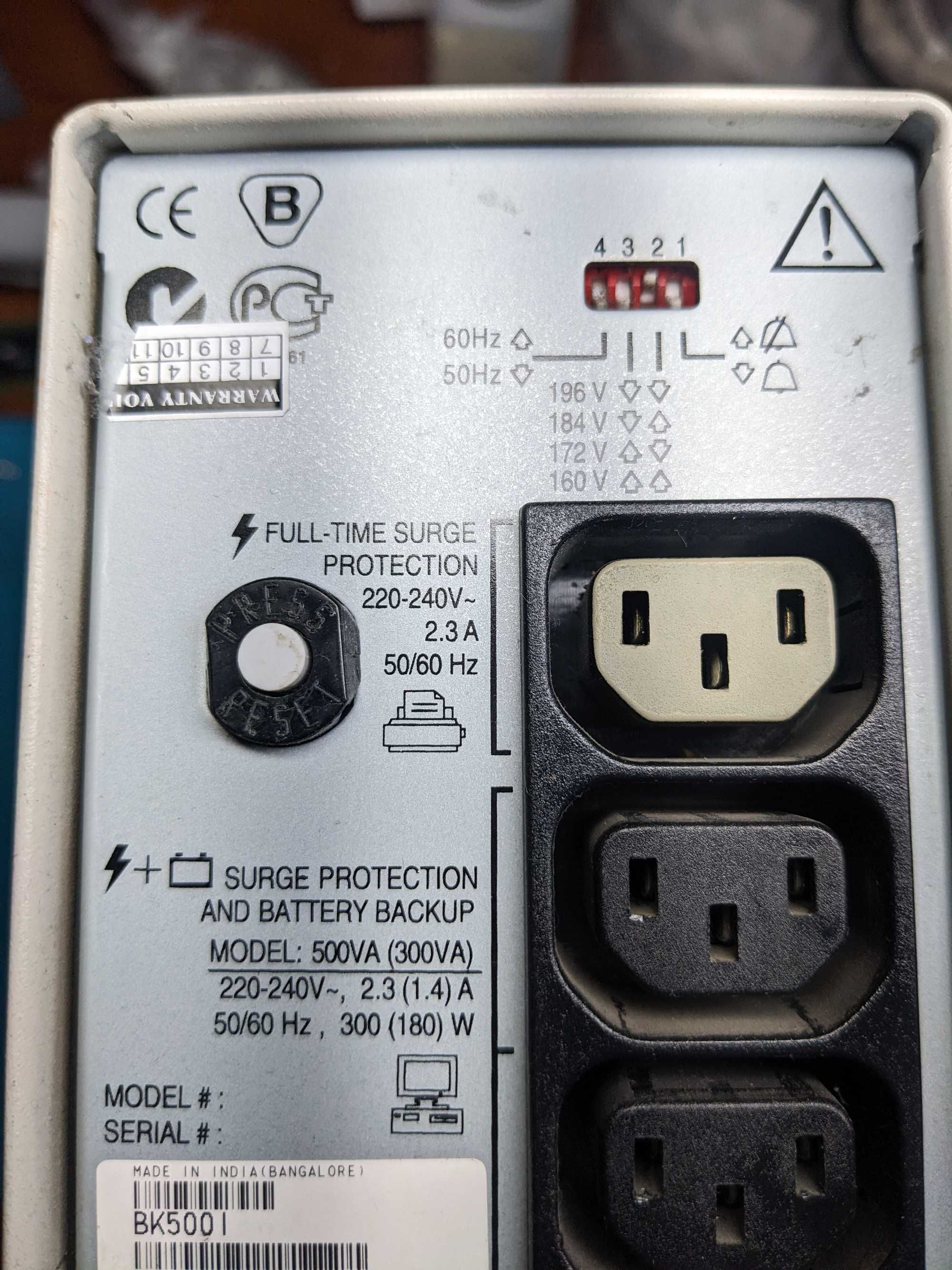 APC Back-UPS 500 USB (BK500EI) + кабелі зовнішього аккумулятора.