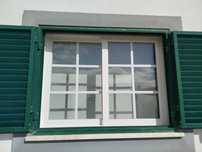 Janela dupla em aluminio lacado branco com vidro duplo