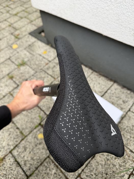 Siodełko SDG z karbonową sztycą SDG I-Beam 30.9 NOWE