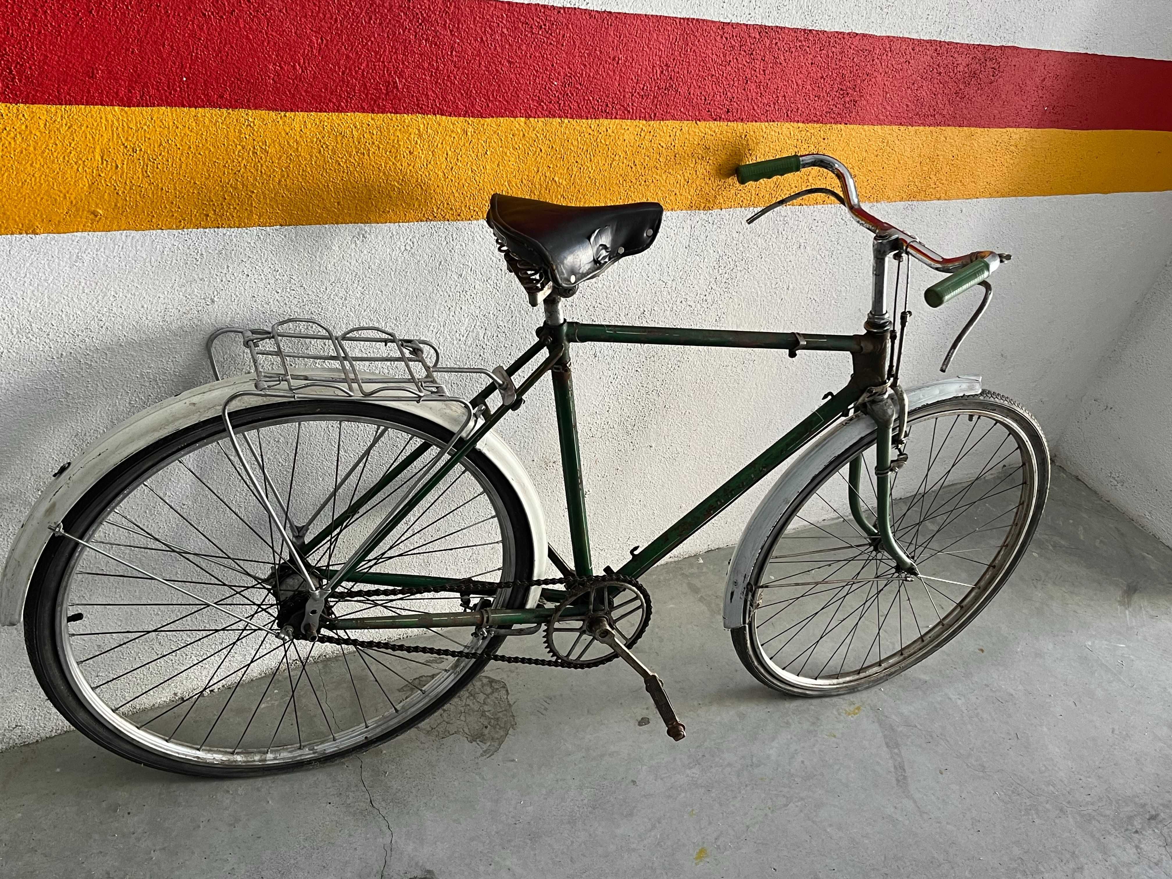 Bicicleta pasteleira antiga travões de alavanca e cubo Sturmey Archer