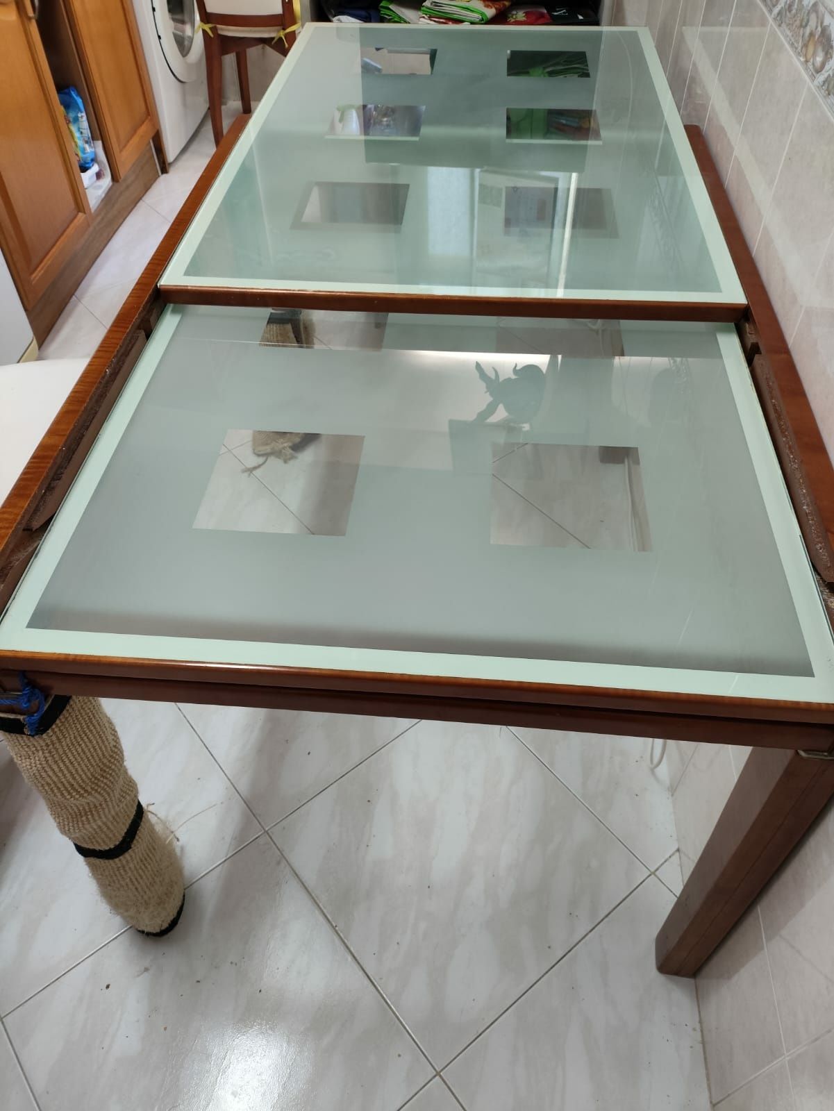 Mesa de jantar vidro e madeira