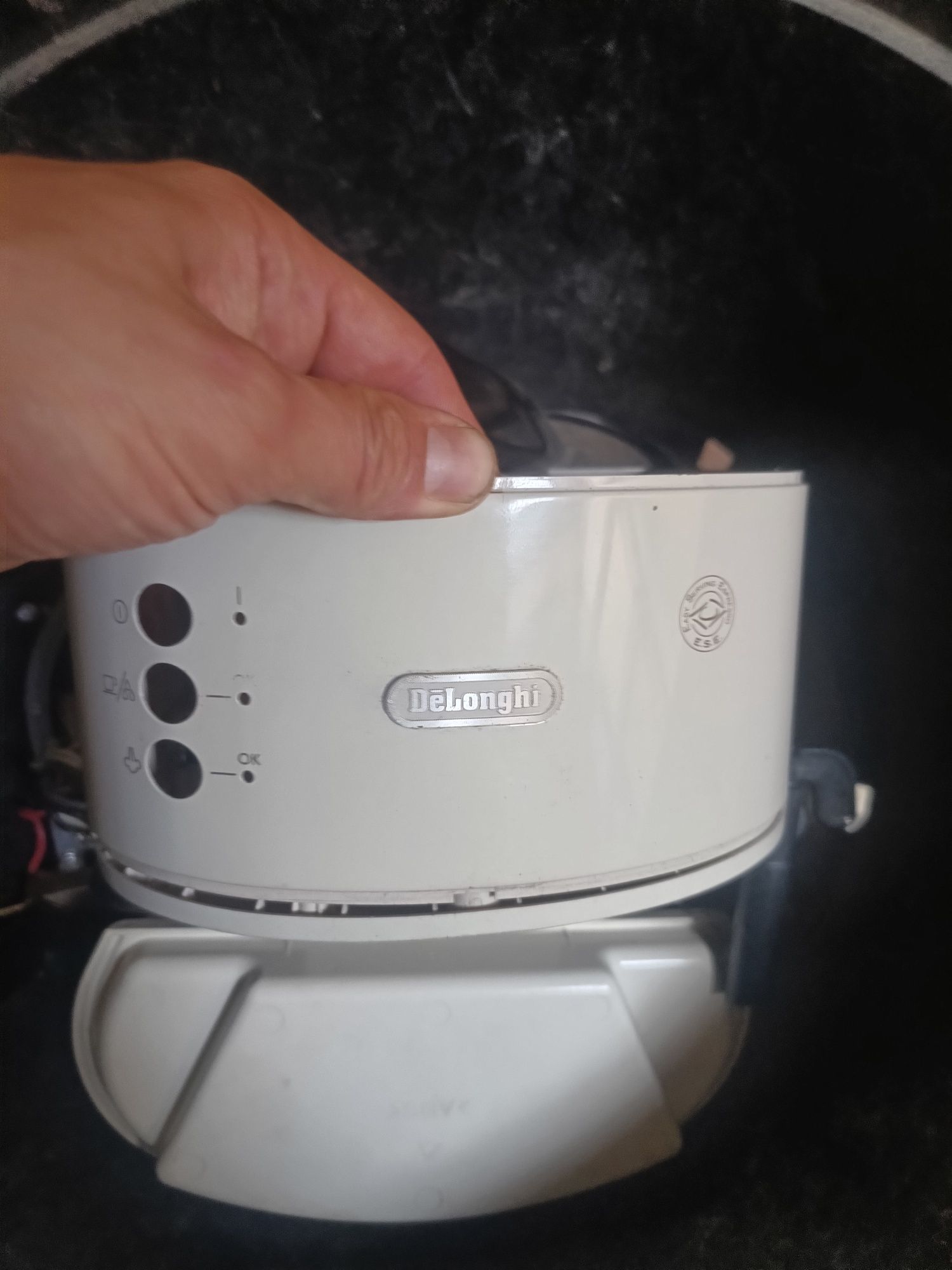 DeLonghi express kolbowy retro pojemnik na wodę
