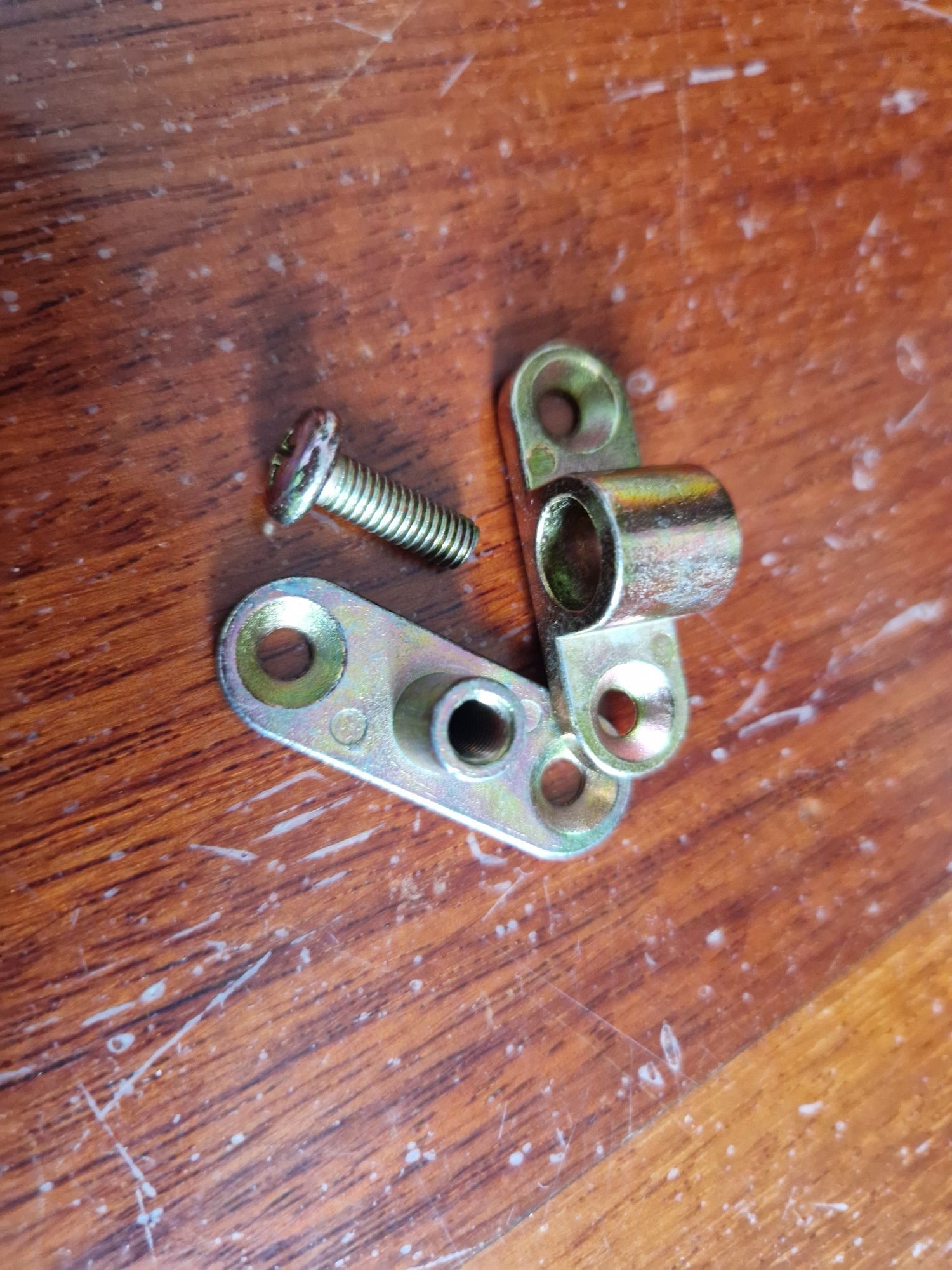 Encaixe de carpintaria para cantos