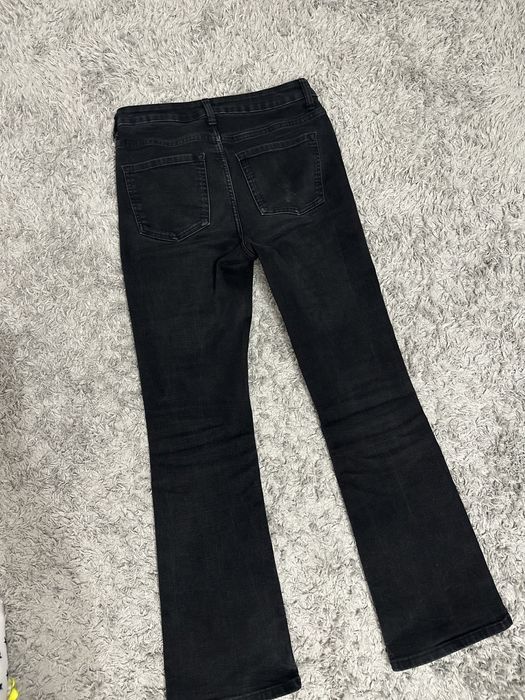 Чорні стрейчеві джинси фірми M&S 36 розмір