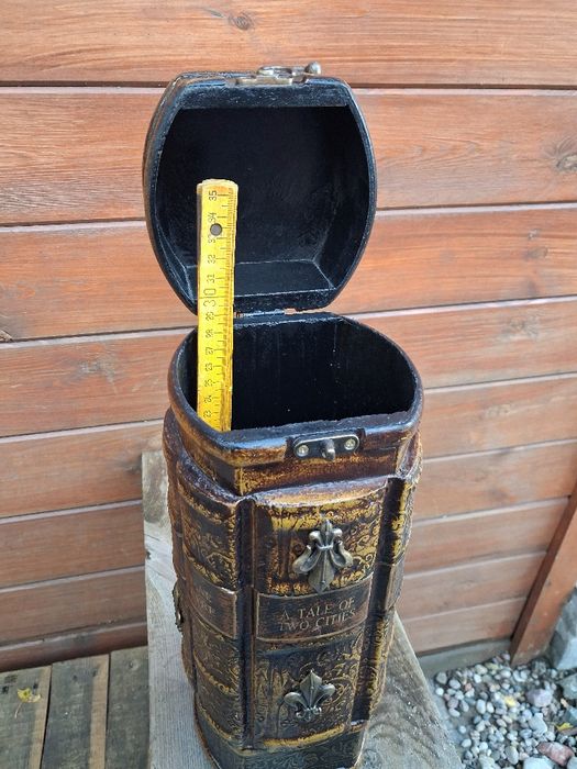 dekoracyjne pudło wzorowane