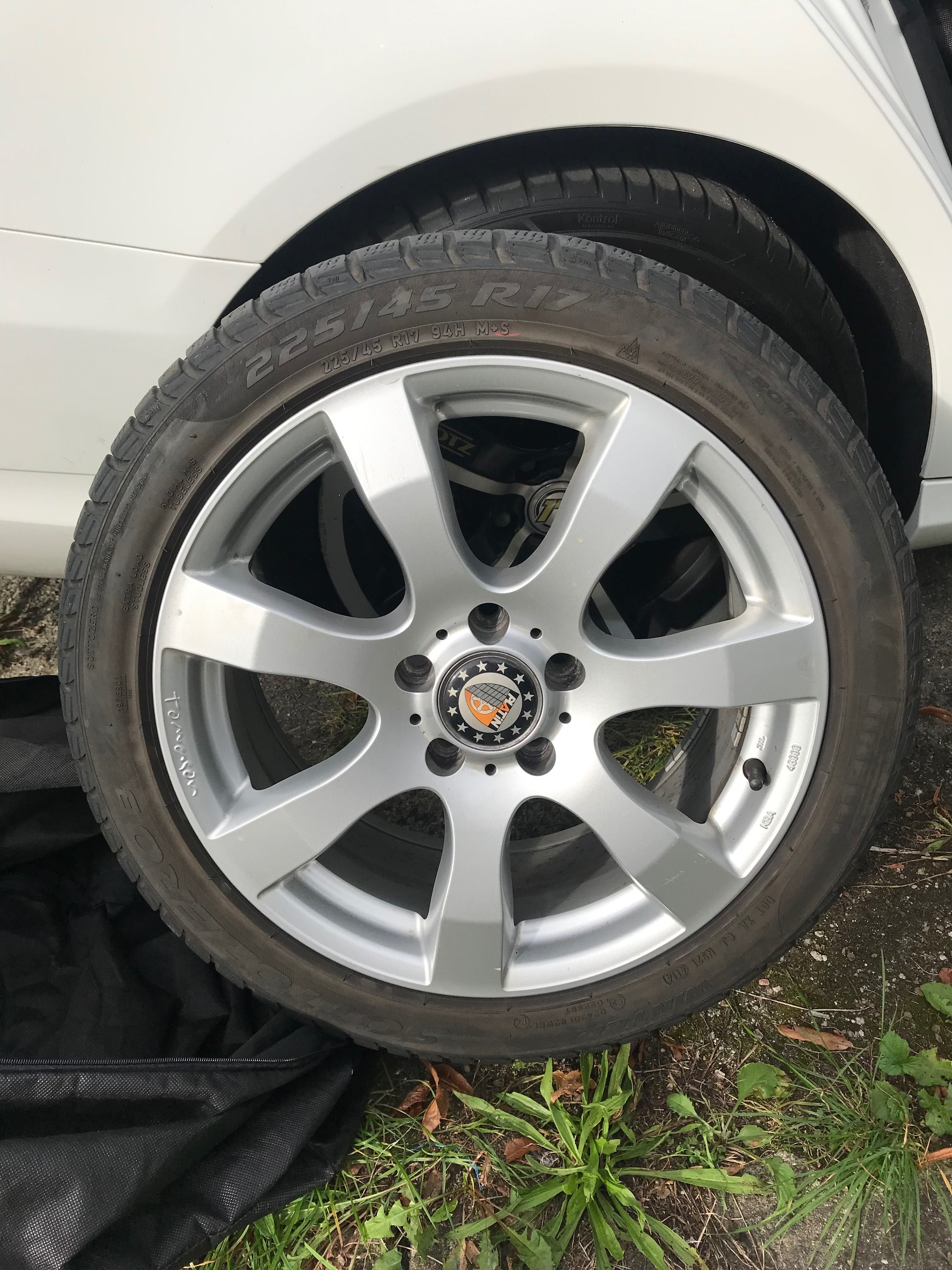 Felgi Platin 17’ z oponami Pirelli