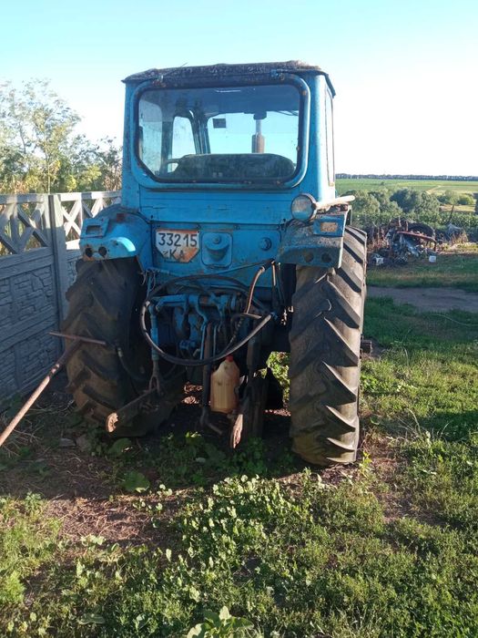 Сільгосптехніка.
Продам  трактор ЮМЗ-6 
Робочий стан