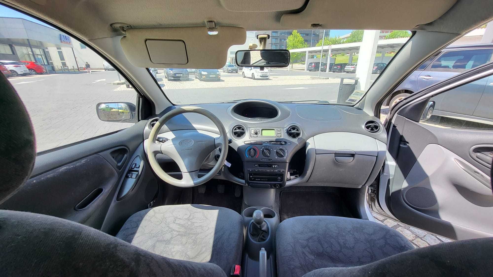 Toyota Yaris 1.0 vvt-i 2002