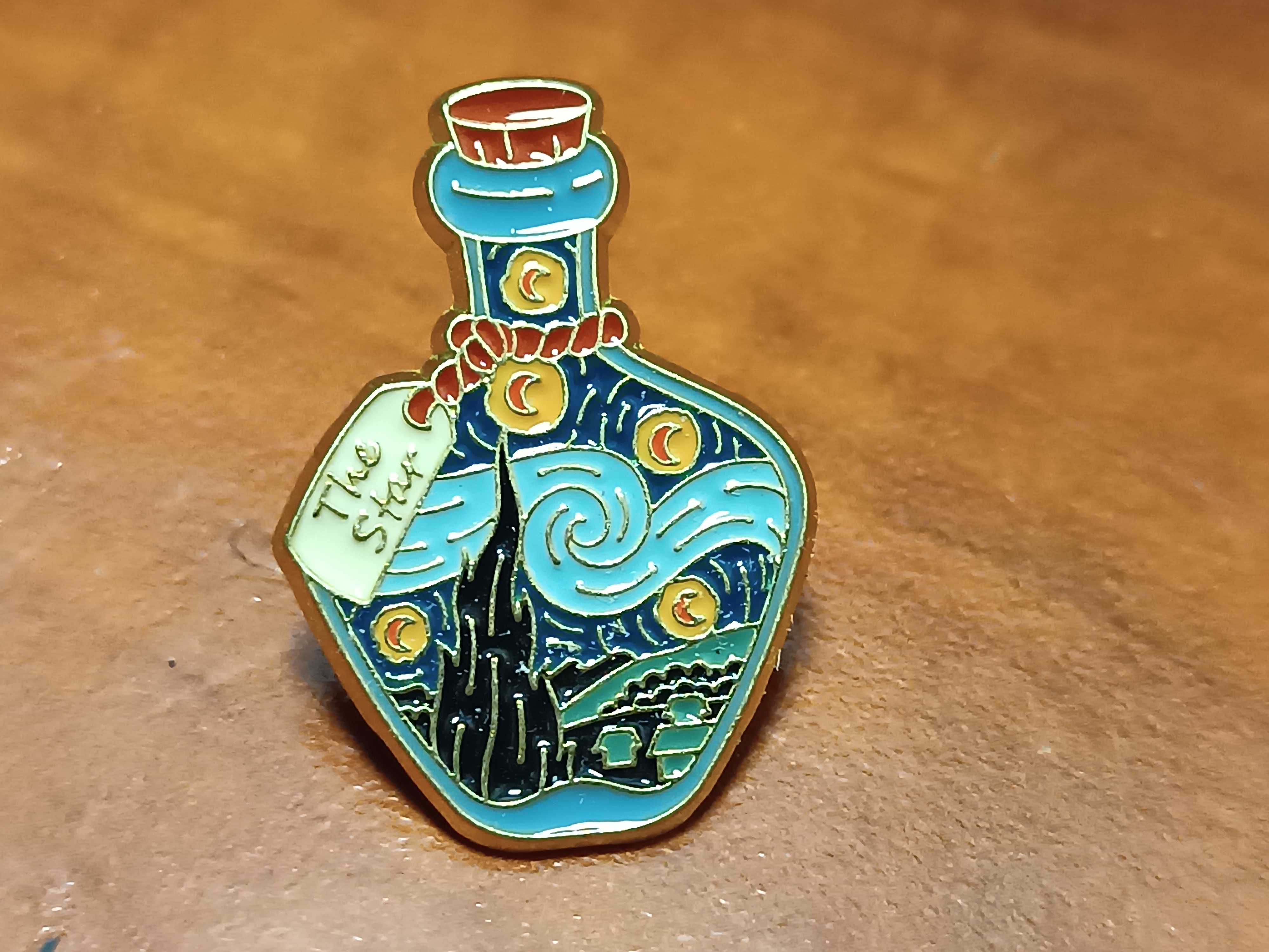Przypinka, pin, do plecaka, na ubrania butelka w stylu Van Gogh