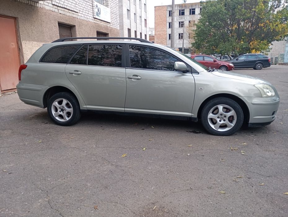 Продам Toyota Avensis