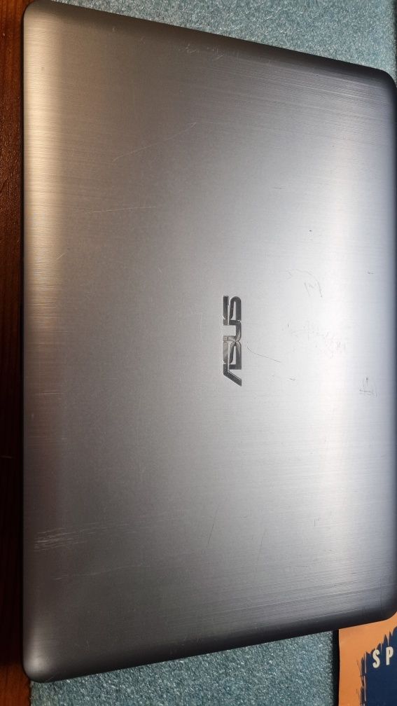 Asus F541U.i5 6200U.8gb DDR3. SSD 240gb Kingston.