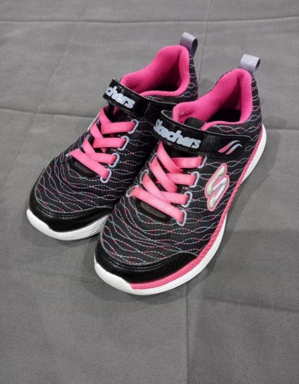 Кросівки на дівчинку Skechers