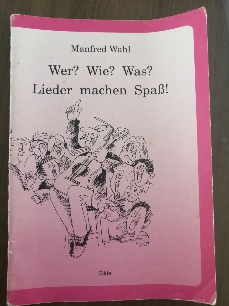 Книга с немецкими песнями для детей,, Wer?Wie?Was?'' Manfred Wahl