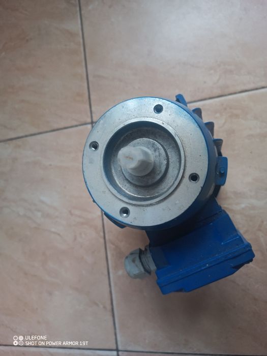 Silnik nowy 0.25 kw 2780 obr