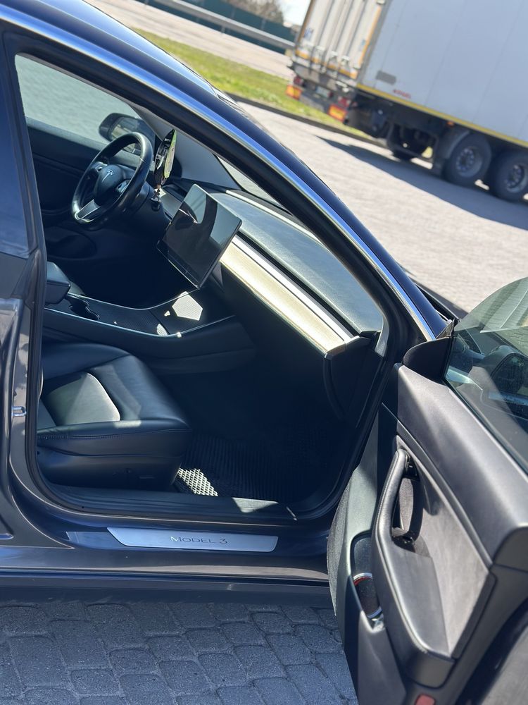 Tesla Model 3 2018 long Range 75
