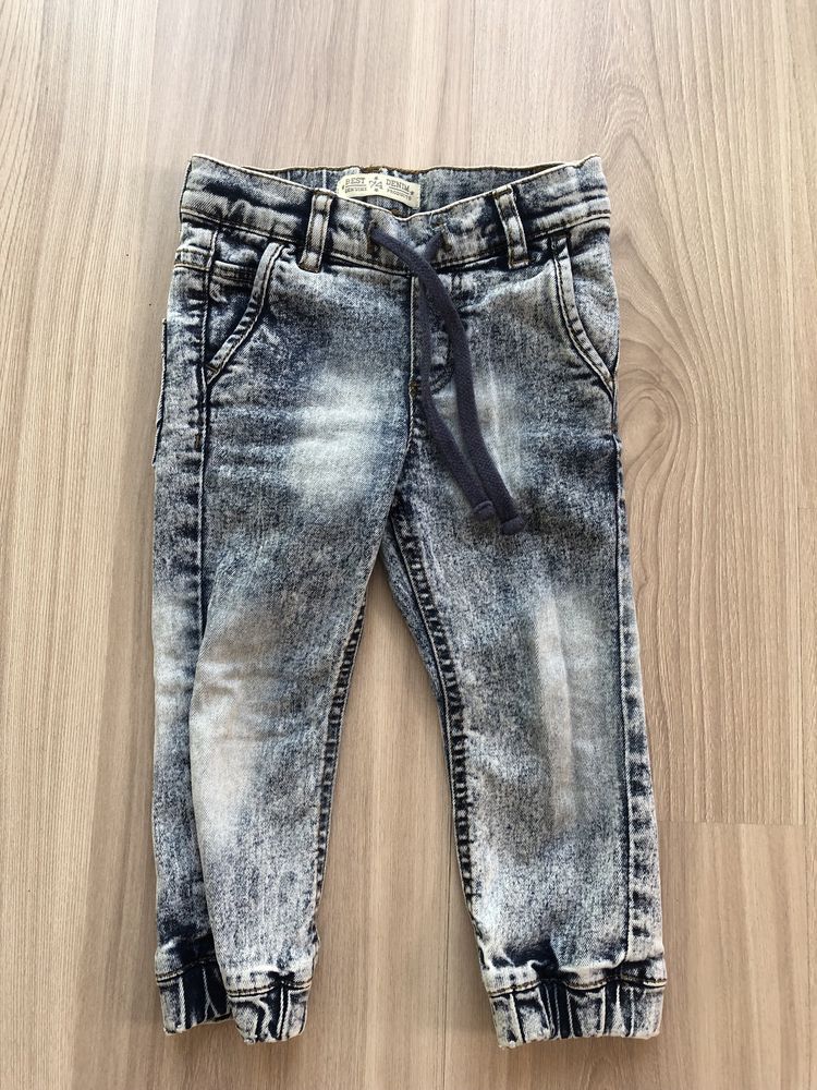 Spodnie jeansowe slim modne i stylowe 86