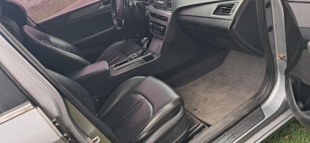 Автомобіль Хюндай Соната