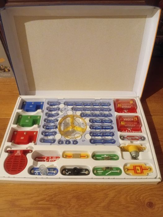 Електронний конструктор Doka 201