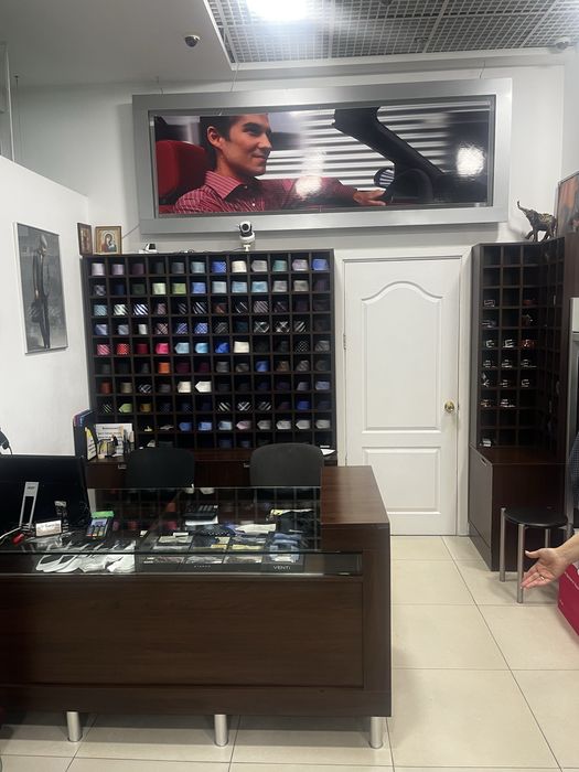 Стол офисный/ мебель в магазин