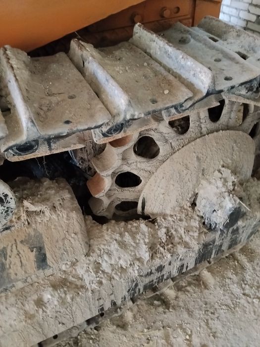 Трактор т-130 фронтальний навантажувач