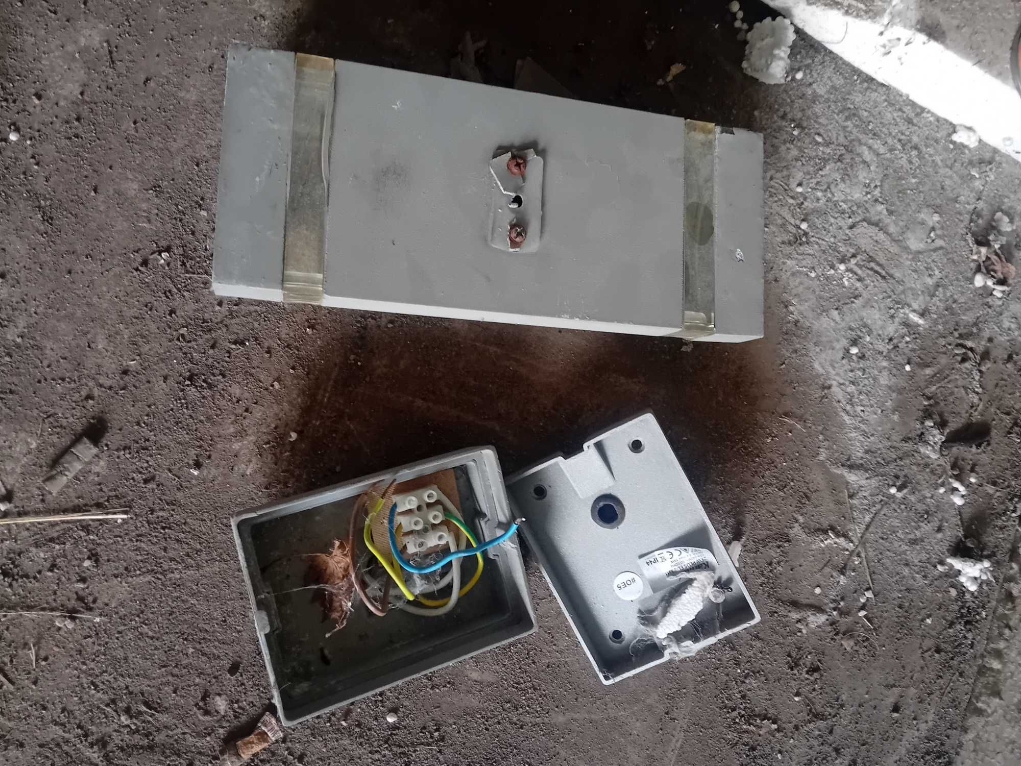 Kinkiety zewnętrzne Kanlux używane 4 sztuki