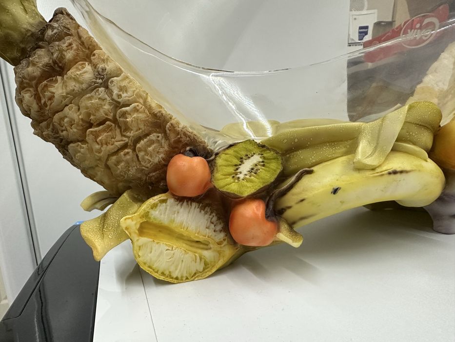 Цукерниця. Італія. Сevik.