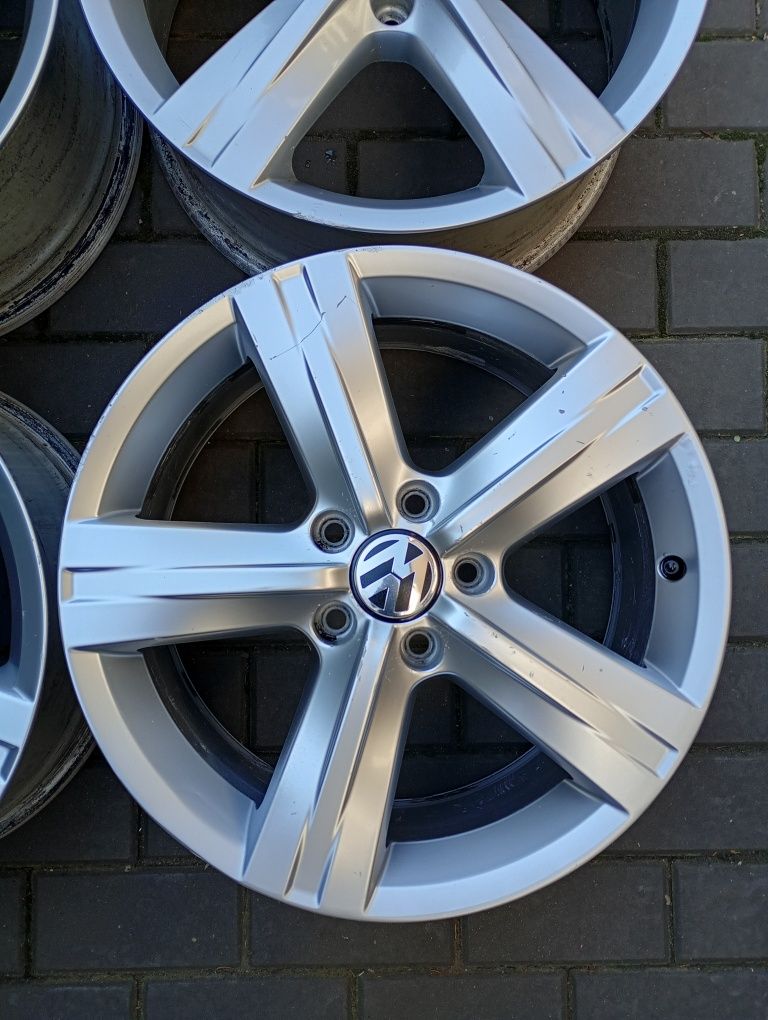 Nr 1 Alufelgi VW passat B7 r17 5x112