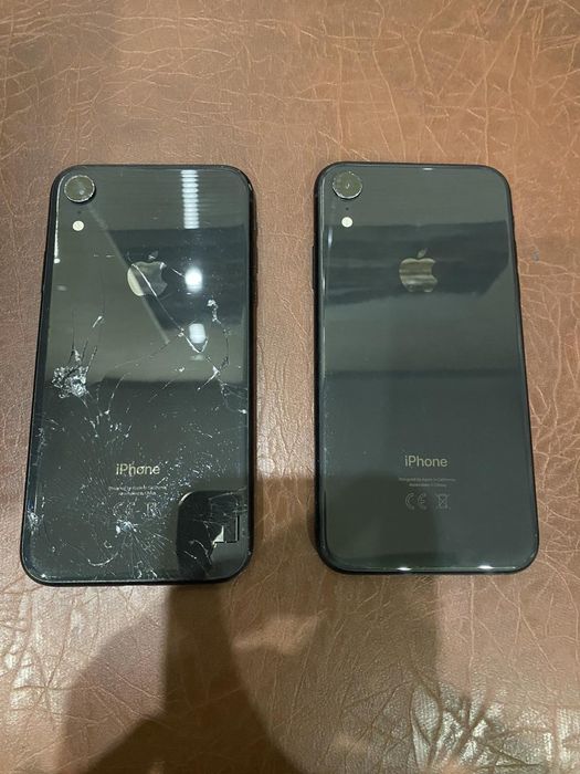 iPhone XR 2 штуки