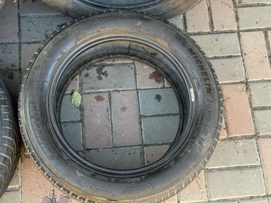 Зимова резина 205/55 R16 5-7 мм 20 рік Michelin Шира зима Гума Європа