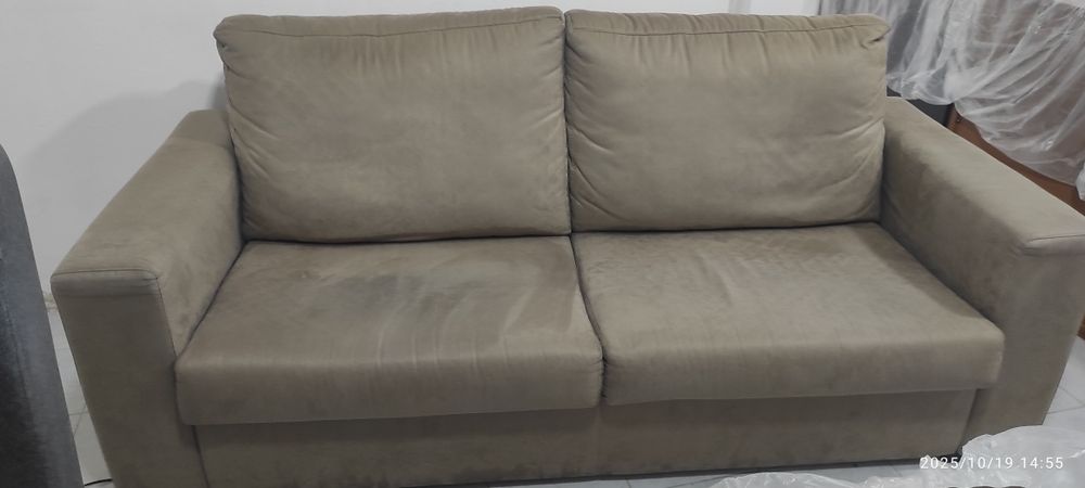 Sofá cama em nobuk