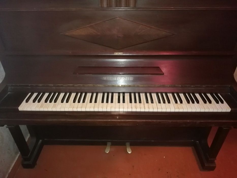 Продам пианино "August Forster"