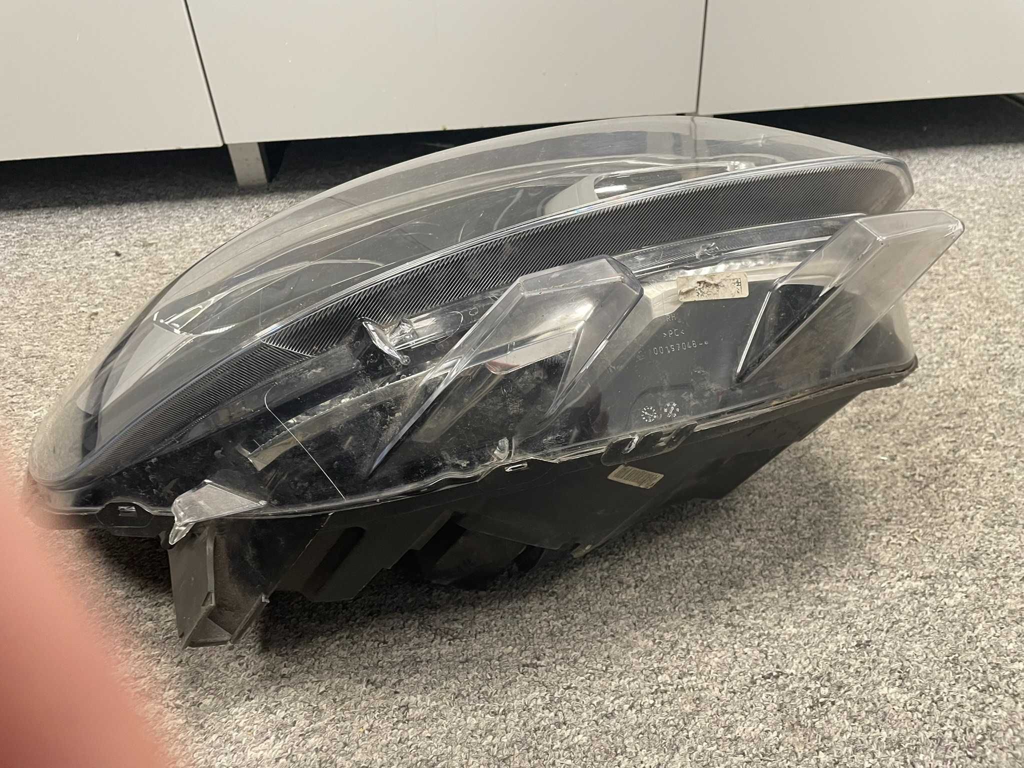 Lampa przednia przód prawa JUMPY VIVARO C EXPERT III ZAFIRA D