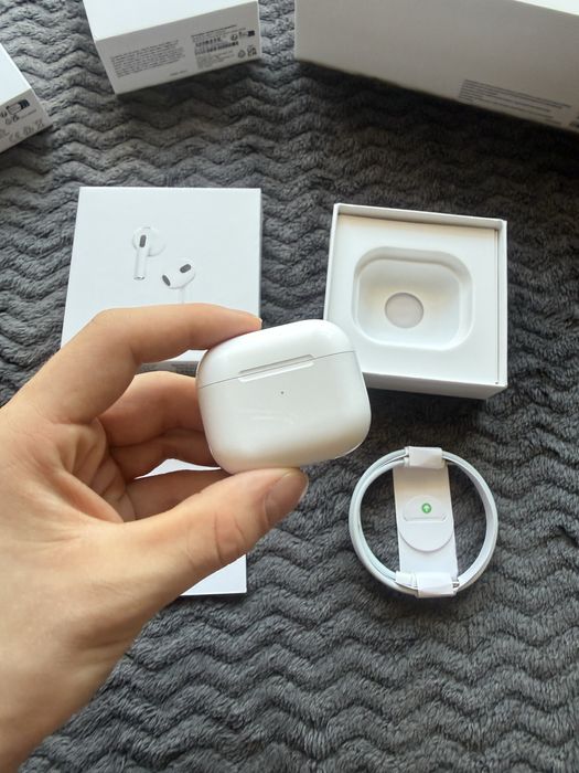 Nowe Apple AirPods 3 z etui ładującym bezprzewodowo – gwarancja Apple