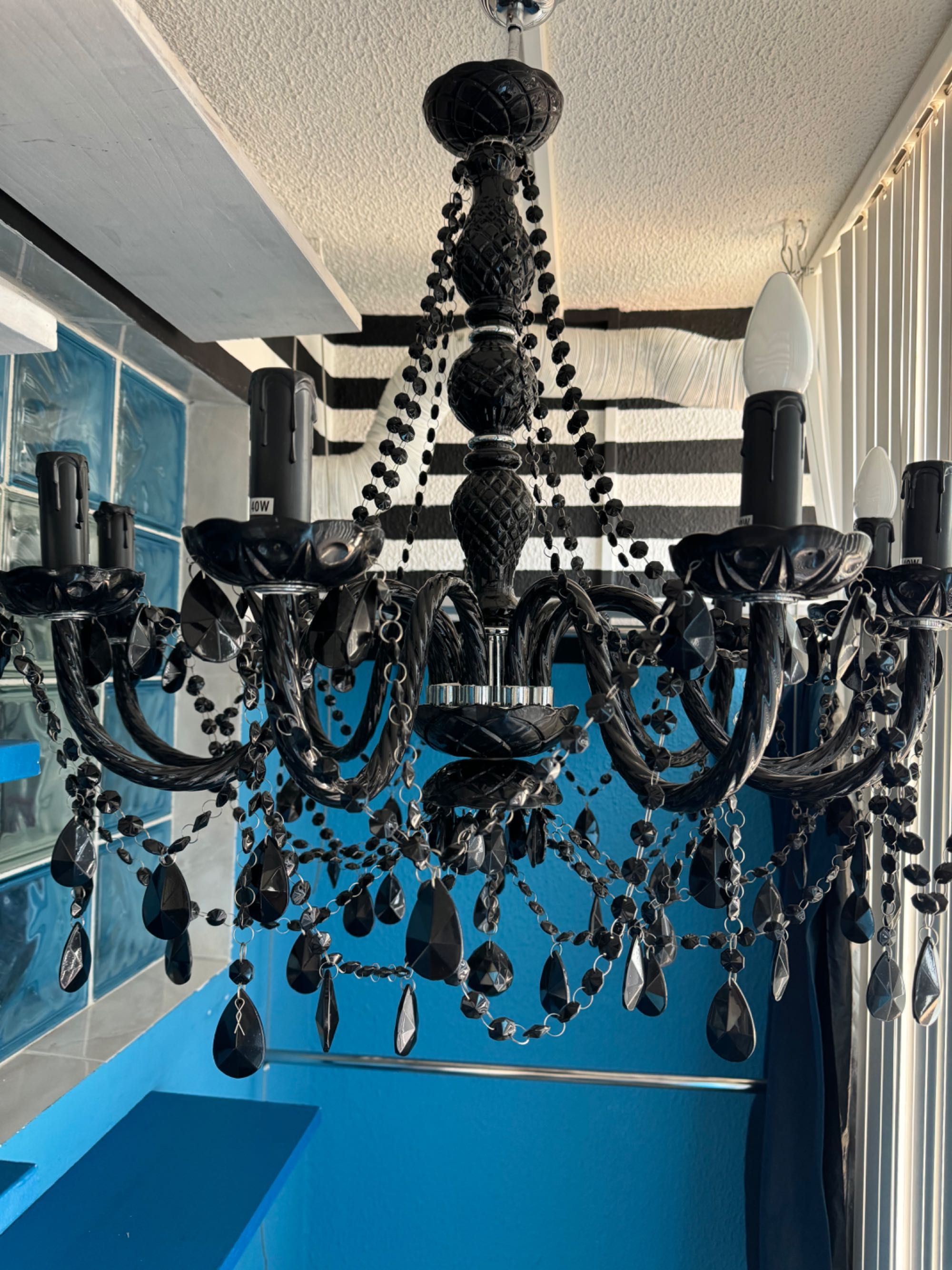 Candeeiro teto candelabro em vidro preto – Vintage, Estoril – 500€