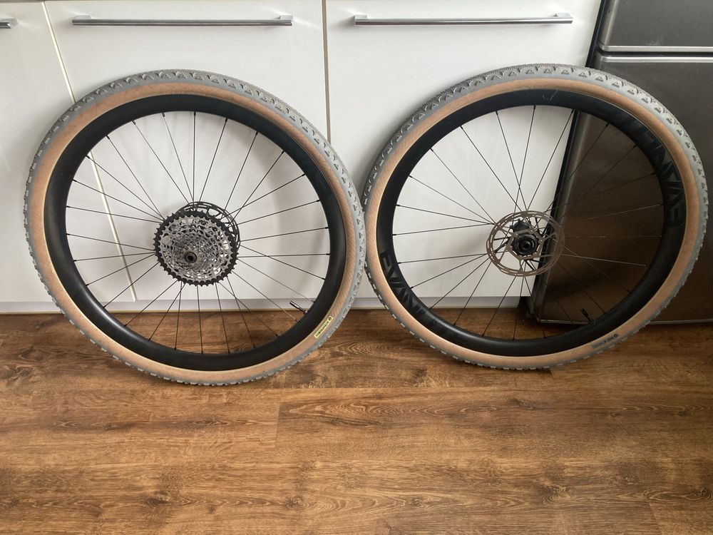 Koła karbonowe Evenlite Gravel