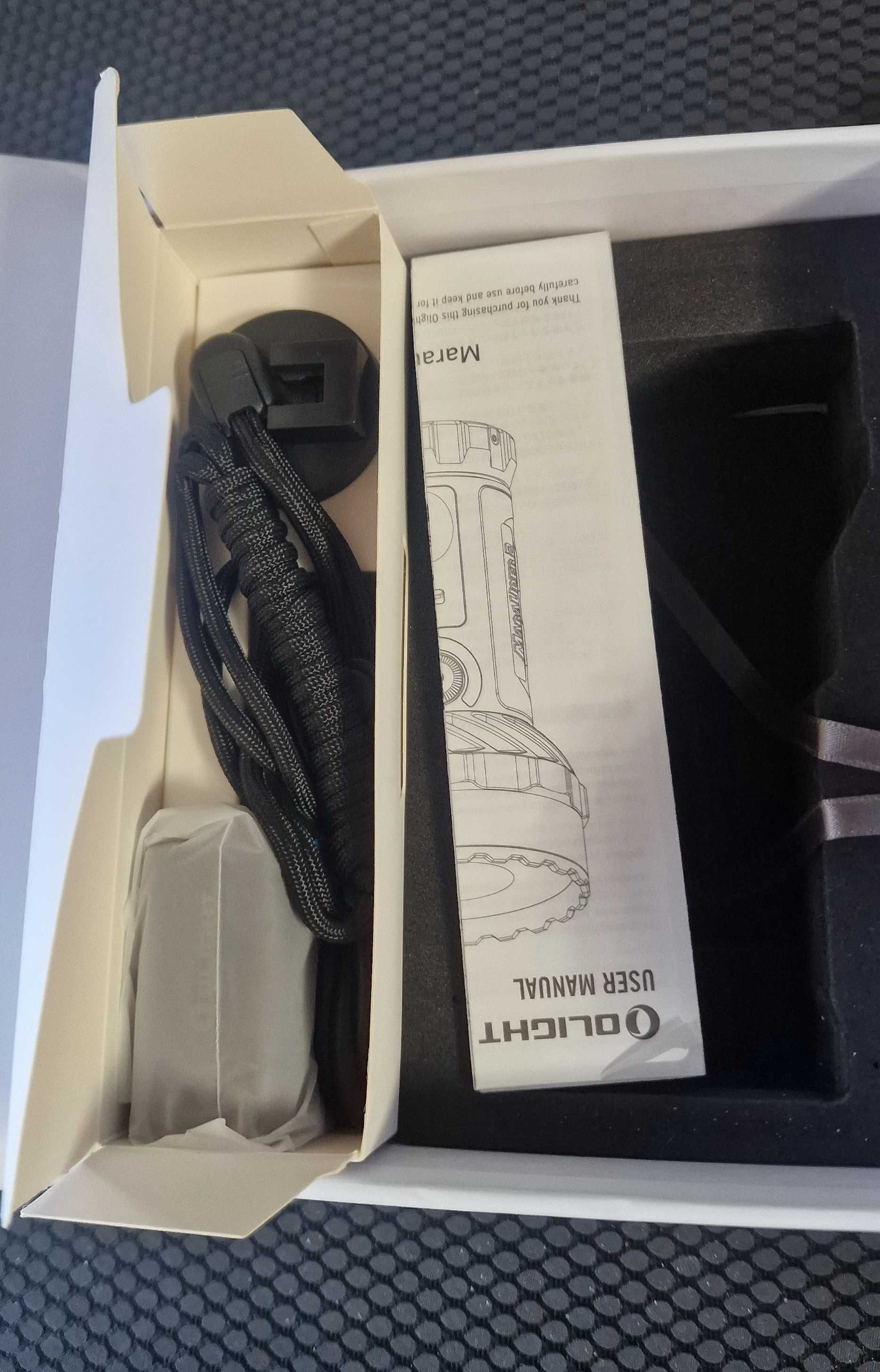 Latarka Olight Marauder 2 Cool White - 14000 lumenów, zasięg 800 m