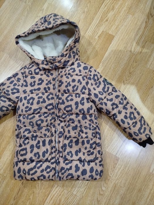 Курточка на дівчинку фірми F&F