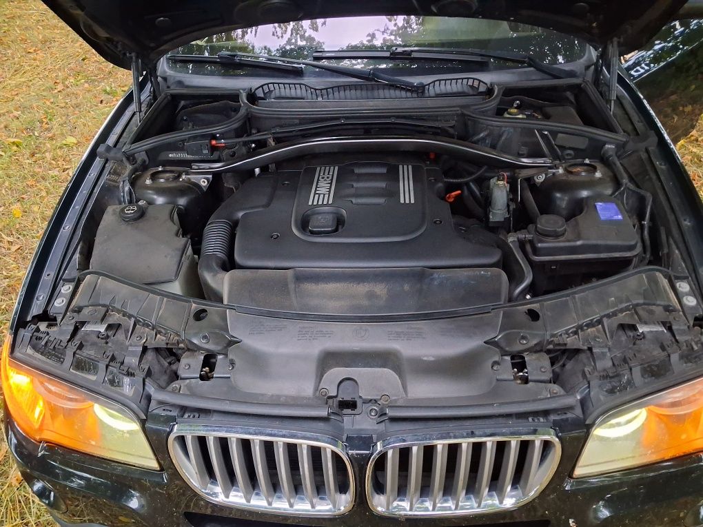 BMW E83 X3  150KM
