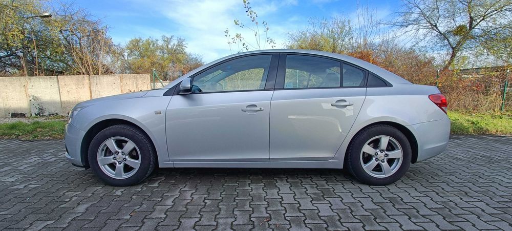 Chevrolet Cruze 1.8 benzyna + LPG - 2010 r, 215 tys