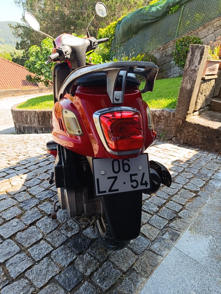Moto Sym Fiddle ll 125cc | 2011
Ano 2016
Tudo funcionando, revisão em